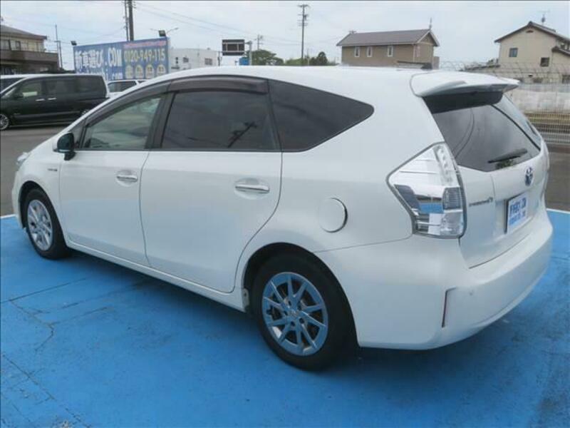 PRIUS ALPHA