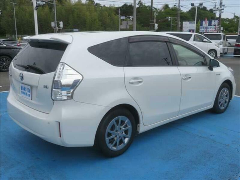 PRIUS ALPHA