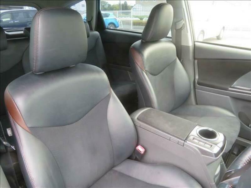 PRIUS ALPHA