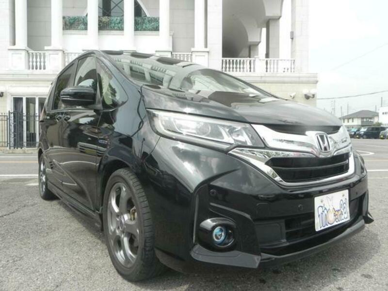 HONDA FREED HYBRID