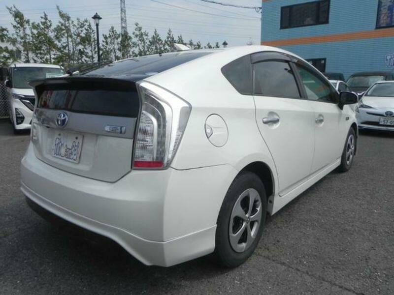 PRIUS PHV