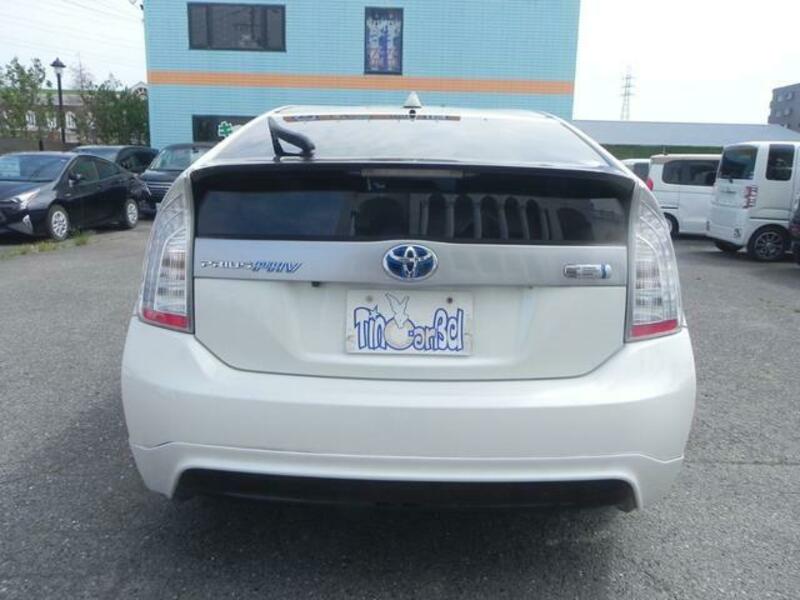 PRIUS PHV