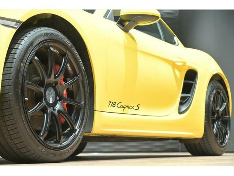 718 CAYMAN
