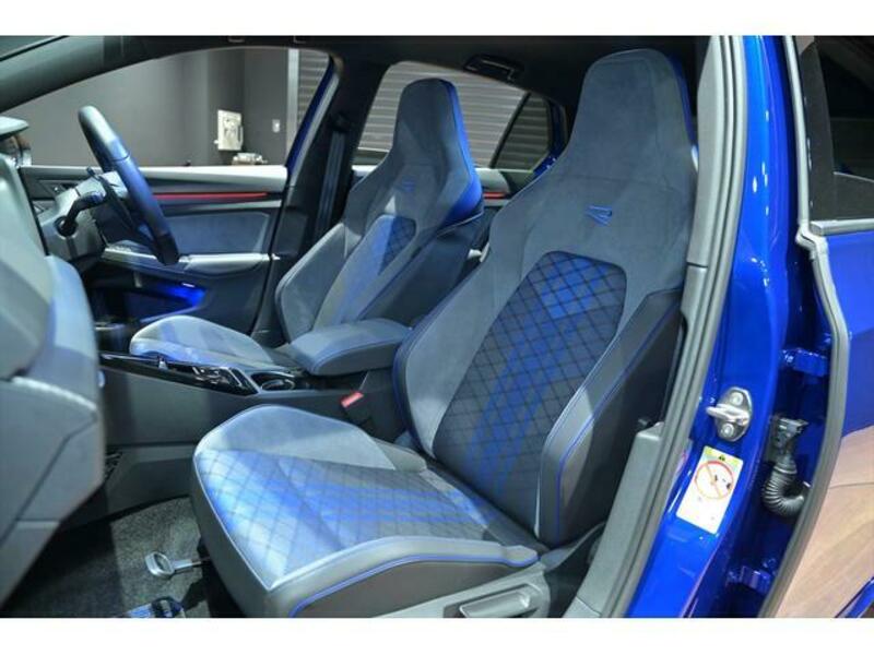 GOLF R