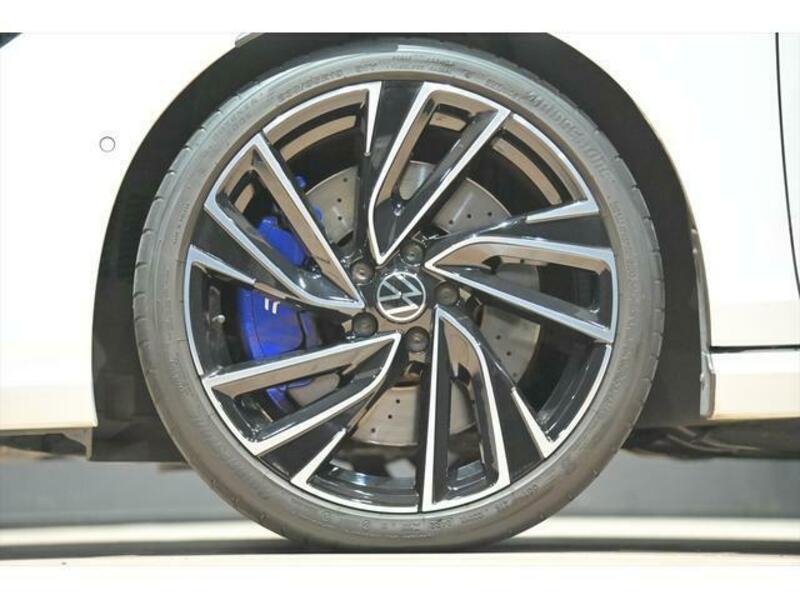 GOLF R