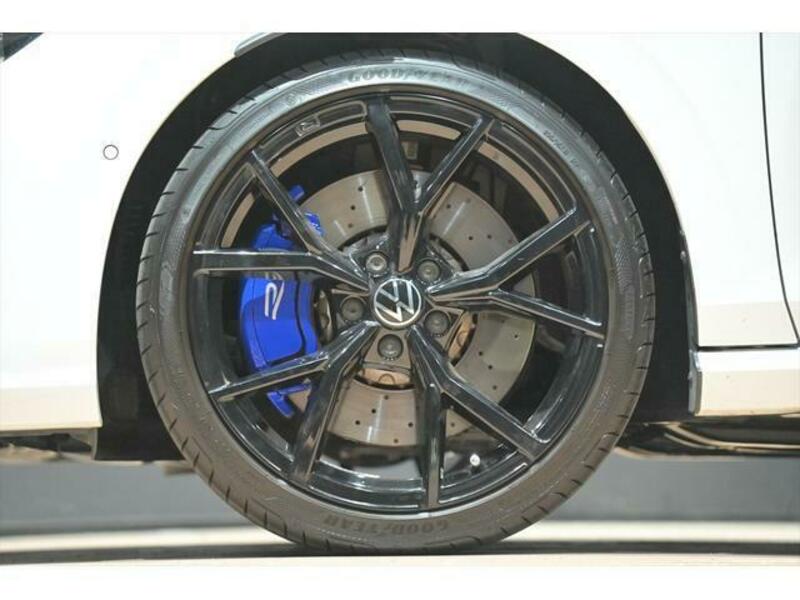 GOLF R