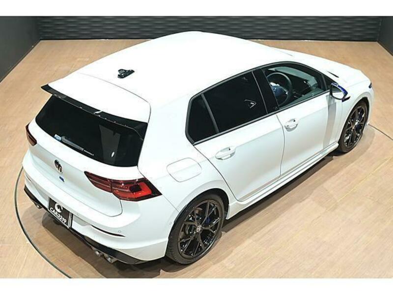 GOLF R