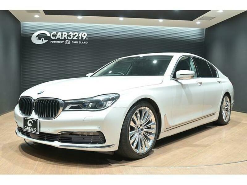 BMW 7 SERIES