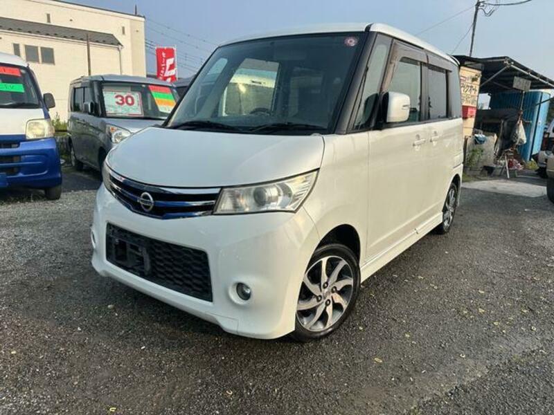 NISSAN ROOX