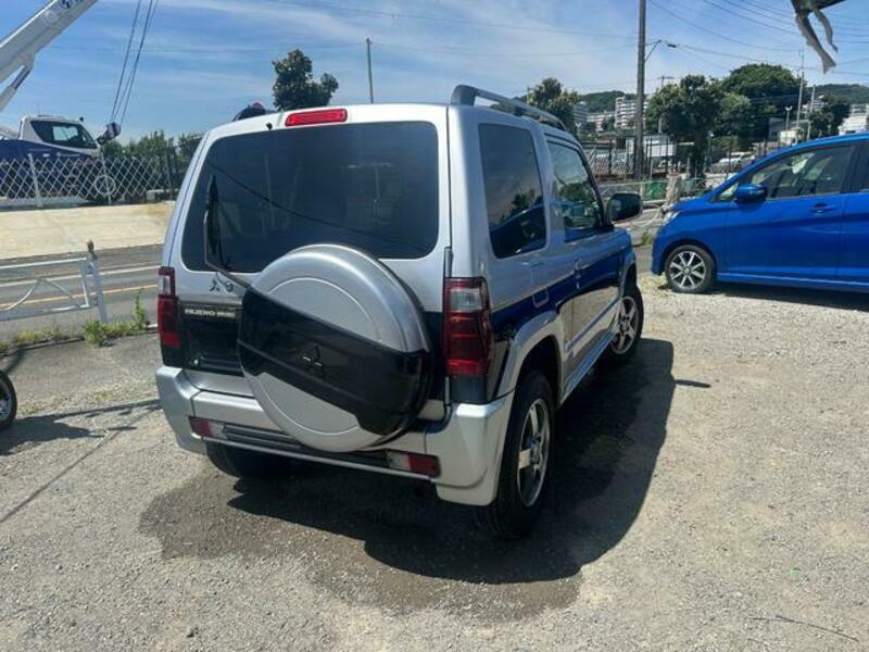 PAJERO MINI