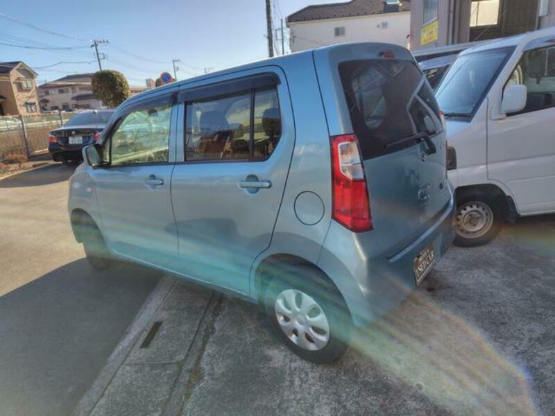 WAGON R