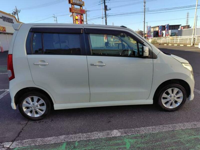 WAGON R
