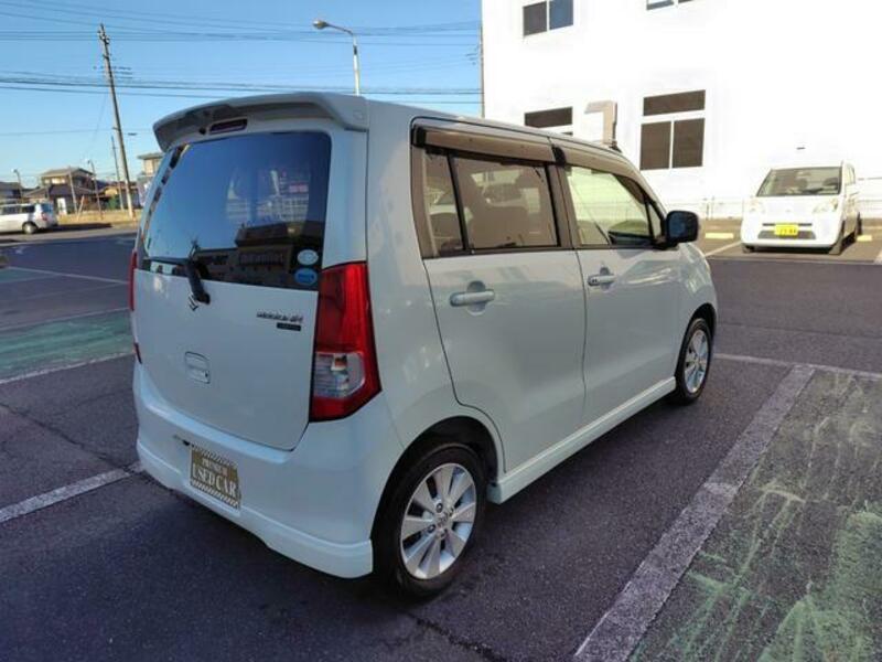 WAGON R