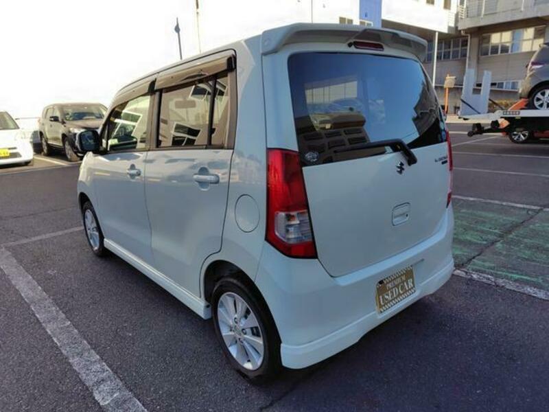 WAGON R