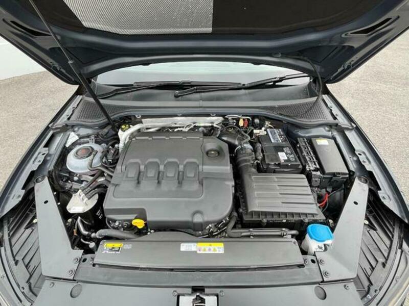PASSAT VARIANT