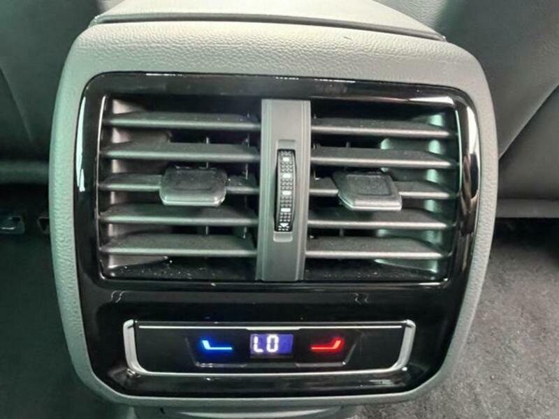 PASSAT VARIANT