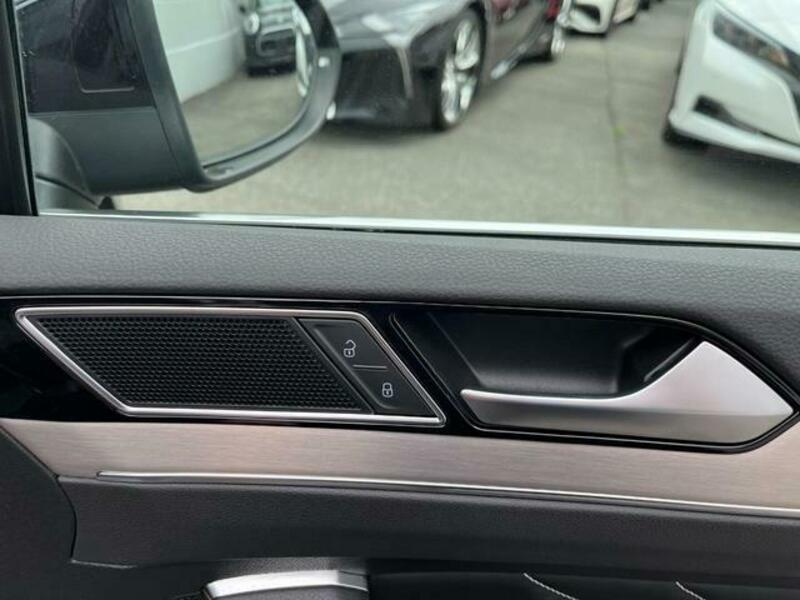 PASSAT VARIANT