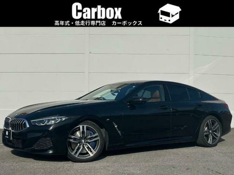 BMW 8 SERIES