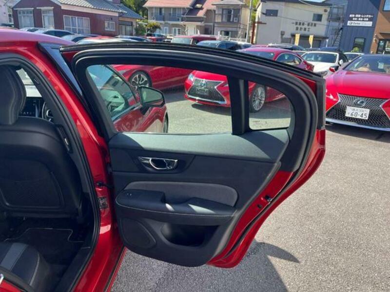 S60