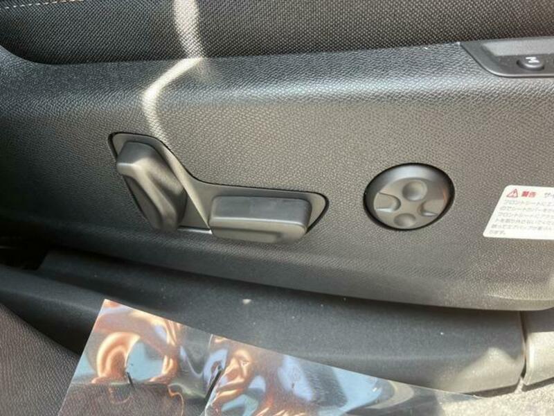3008