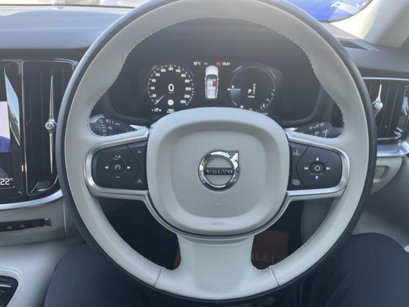 V60