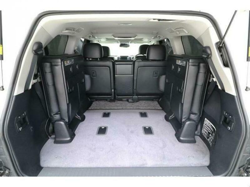 LAND CRUISER