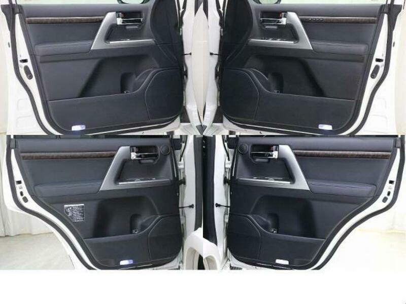 LAND CRUISER