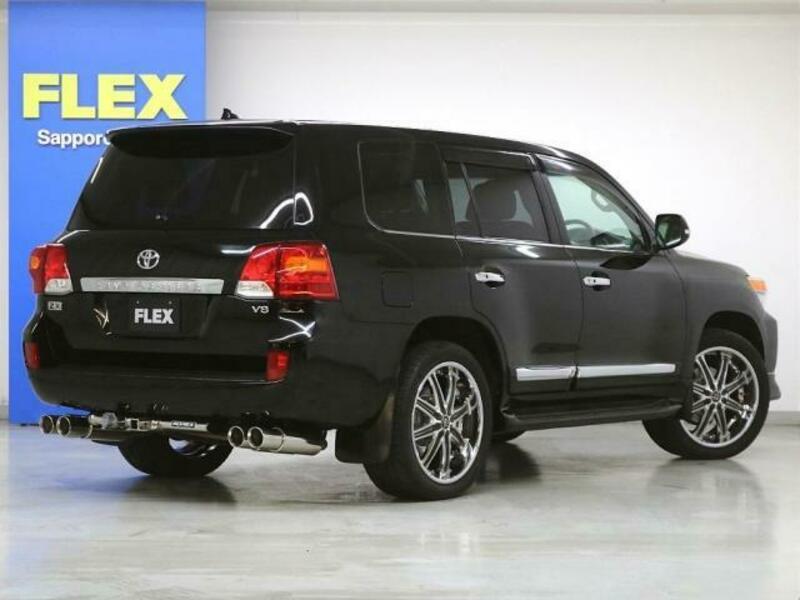 LAND CRUISER