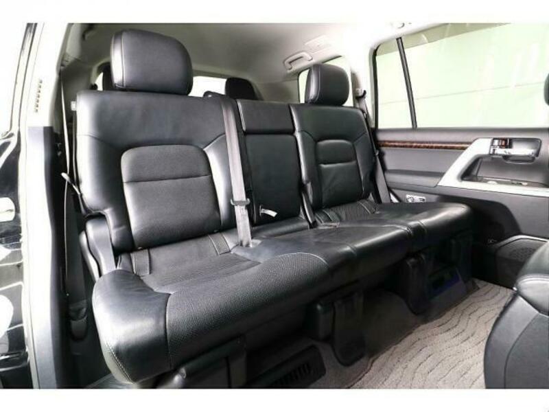 LAND CRUISER