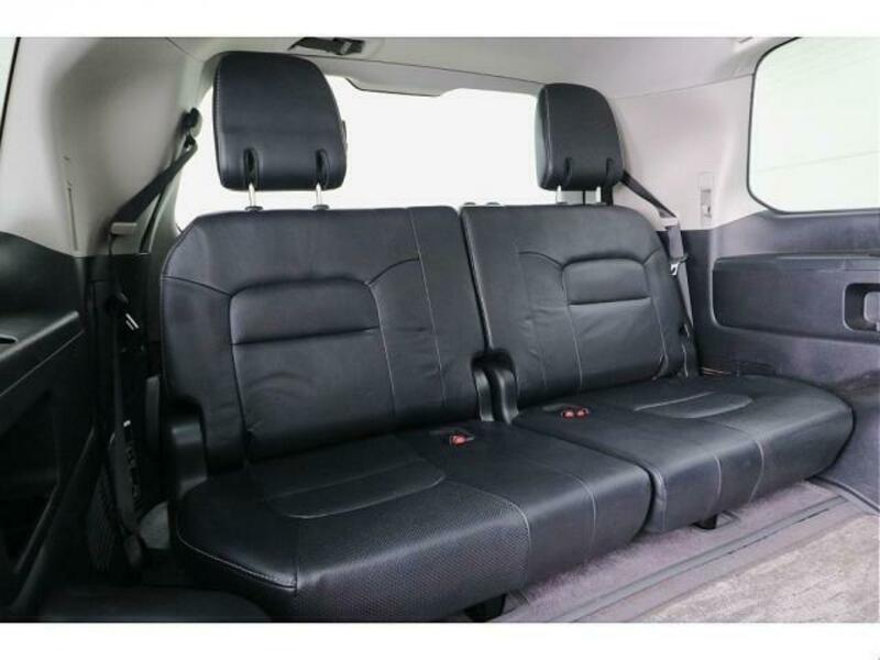LAND CRUISER