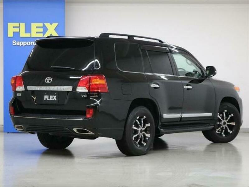 LAND CRUISER