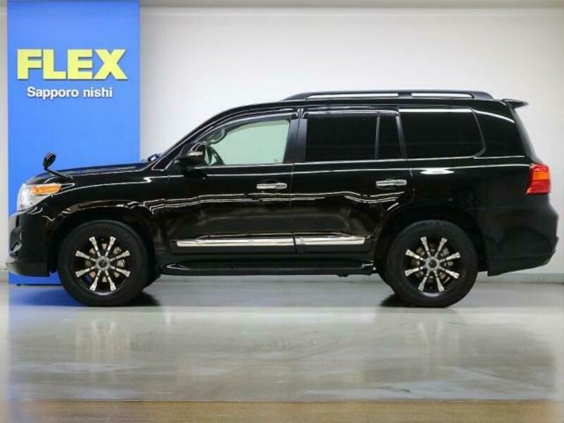 LAND CRUISER