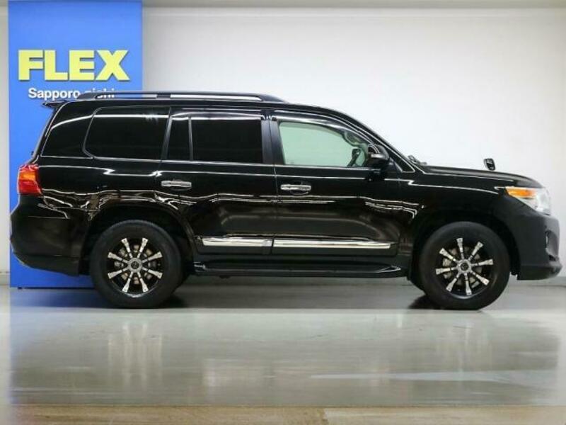 LAND CRUISER