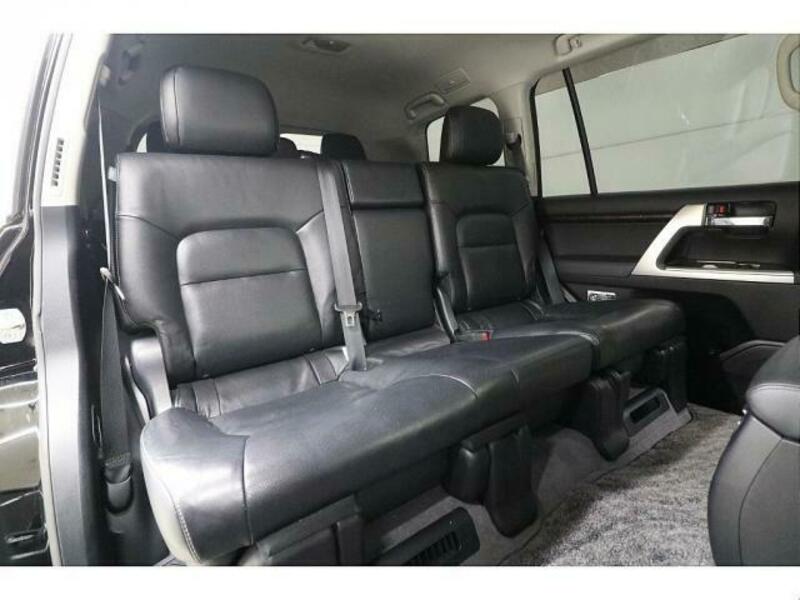 LAND CRUISER