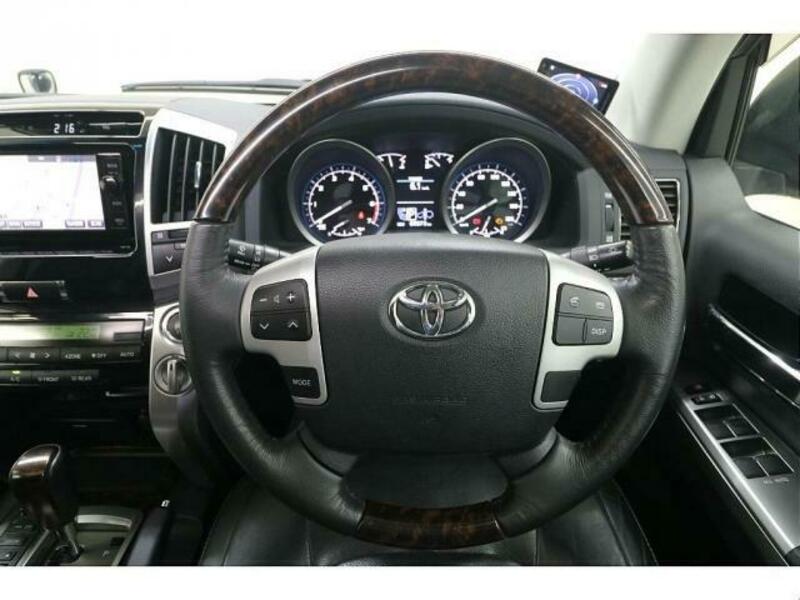 LAND CRUISER
