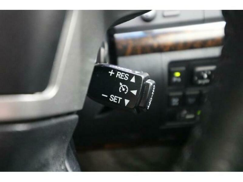 LAND CRUISER