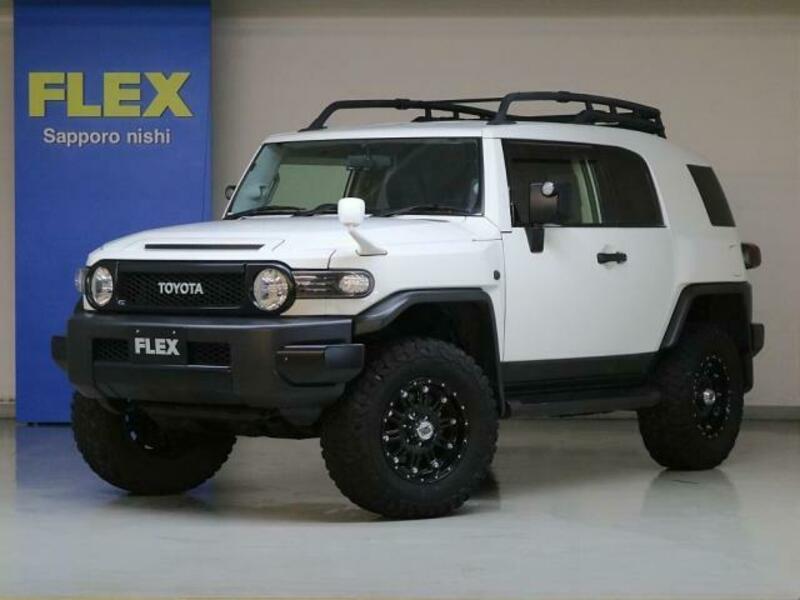 TOYOTA FJ CRUISER