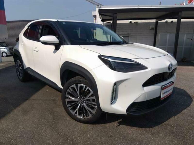 YARIS CROSS