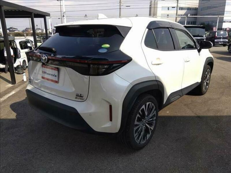 YARIS CROSS