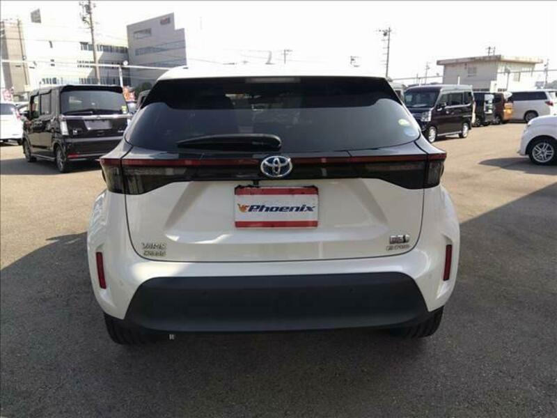 YARIS CROSS