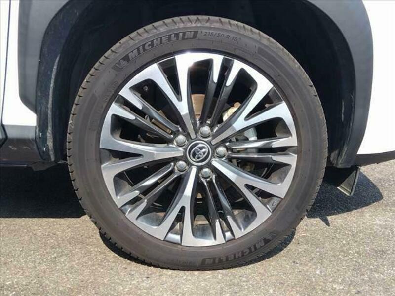 YARIS CROSS