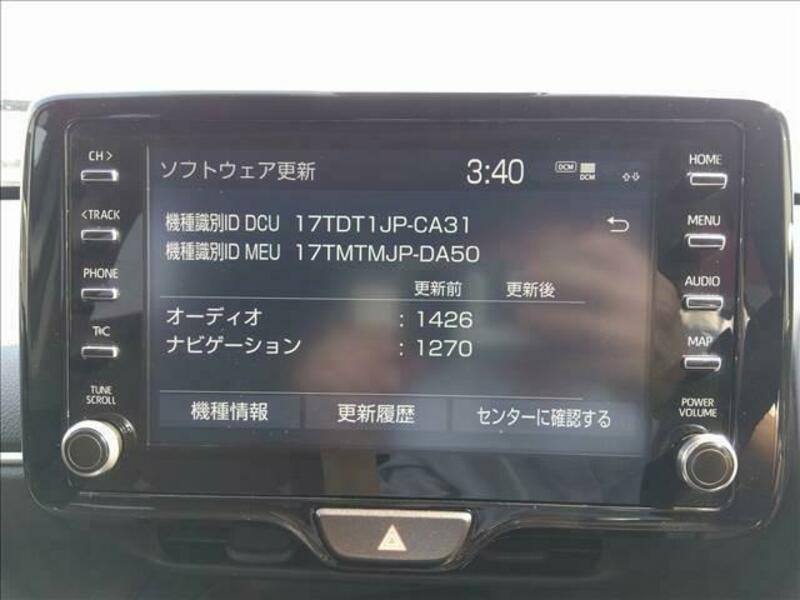 YARIS CROSS