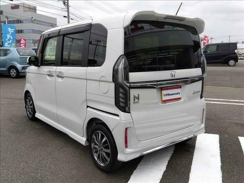 N BOX CUSTOM