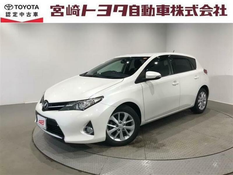 TOYOTA AURIS