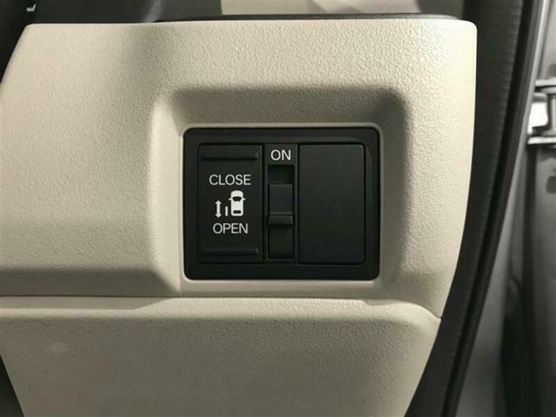 N BOX