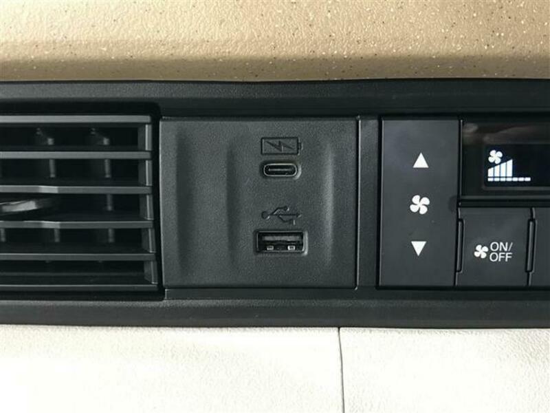 N BOX
