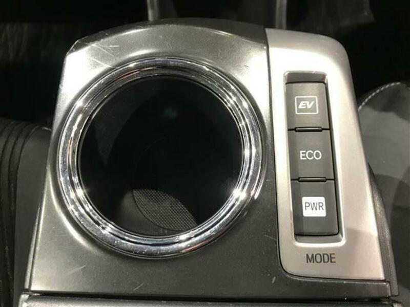 PRIUS ALPHA