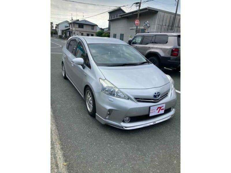 PRIUS ALPHA