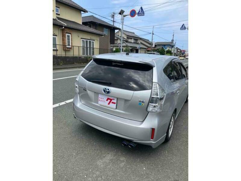 PRIUS ALPHA