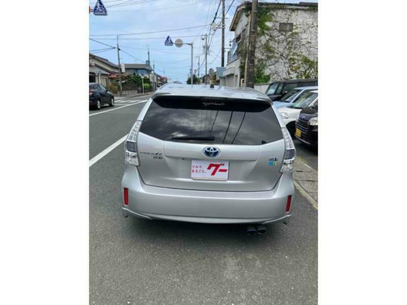 PRIUS ALPHA